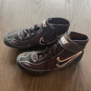 Nike boys wrestling shoes